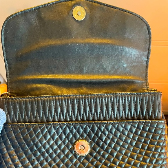 Vintage Worthington Black Quilted Clutch with Flap - Picture 3 of 5